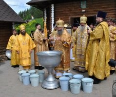 У нас такой психоз ежегодно бывает