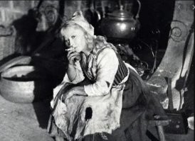 Интересно, что именно сегодня у этой актрисы (Янина Жеймо) день рождения (1909).