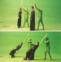 Угу, и где в "Матрице (1999)" этот эпизод? И кто эти люди (только не говорите, что это дублёры в очень опасном моменте съемок)  

Это старинный прикол из инета, не имеющий никакого отношения к фильму. Разве что к порнофильму по мотивам.