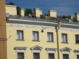 Начало было романтичным...