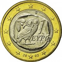 Афины
Столица Греции, названная в честь богини войны.

У древних греков бог войны был Арис (Марс у римлян). Афина была богиней мудрости (Минерва у римлян). Ее символом была сова - символ мудрости. Вот греческая монета 1 евро, в центре - копия древнегреческой монеты города Афин с совой.