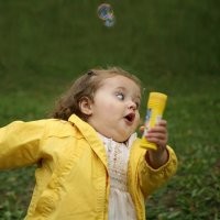 Малыш похитил телефон мамы с включенной камерой