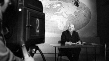 Всё правильно, но не мешало бы упомянуть, что первым ведущим программы был Владимир Шнейдеров