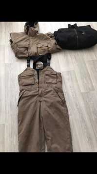 Хм я не согласен , мужские вещи стоят на много дороже , особенно обувь . Жена покупает поносила выкинула , я покупаю сразу на год и ношу :)  На прошлой неделе разргребала шкафы и бегает это нужно ? я даже не смотрю говорю нет , итог всей херни я недосчитался рыболовного костюма пролоджик . Спросил куда она сказала думала это старый костюм . Побежал в мусорный контейнер и ни чего не нашел , все пакеты с вещами унесли (((((( сегодня заказал новый костюм , 198 евро (