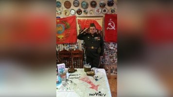 Так это он и есть,он из секты свидетелей СССР,патриот!