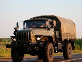 В военном Урале? Пробил радиатор? Чёт повеяло прям