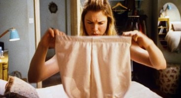 "Какие маленькие ботиночки... Какое маленькое чёрное платье... И, черт возьми, какие огромные трусы!

"Дневник Бриджит Джонс""