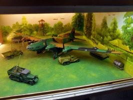 Фотографии миниатюр Як-1 и Як-1Б