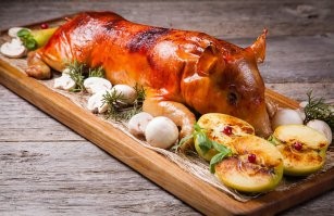 Что значит "усыпить"? 
А из кого делают запеченных молочных поросят?