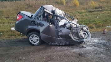 Я покажу, чем такое заканчивается.
ВСЕГДА именно этим и заканчиваются "покатушки от ДПС"
Рано или поздно.
Без вариантов.
Лично видел десятки таких ДТП.
ДэПСам потом отписываться приходится.
За мото вообще стараются не гоняться - те почти сразу бьются "на глушняк", уходя от погони.