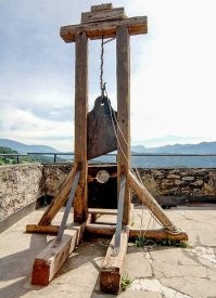 Аппарат для удаления головной боли.