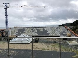 - Море видно? 
- Видно!
- Какого хрена тогда еще надо?