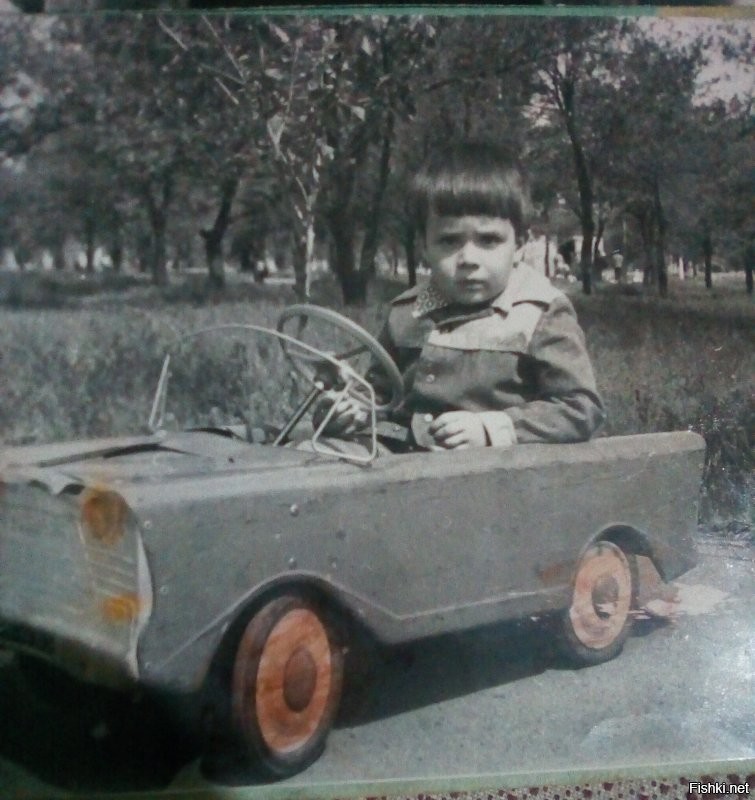 Я был мажором))) первый личный автомобиль,родители купили,а дальше сам.