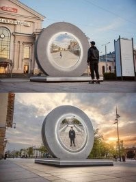 Диктатор Сталин забрал у поляков Вильнюс. Хорошо б окончательно прибалтам декоммунизироваться, чтоб обойтись без порталов.