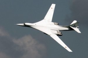 ИЛ-78М (заправщик 65 тонн) - 45 млн$ 
Боинг KC-135 Stratotanker (заправщик 90 тонн) - 67 млн$ 
Бониг MQ-25 Stingray (дрон заправщик 8 тонн) - от 180 млн$  (оптимистично)
ТУ-160 (ракетоносец) = 250 млн $
-----
вот это распил бюджета!!!!  5 летающих канистр за миллиард!!!