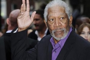 По логике развития ситуации в США, следующим презиком должен быть Морган Фримен...
Русофоб, старый пердун и самое главное на сегодняшний день-черненький! Да и опыт президенства есть....Правда киношный, но все же!