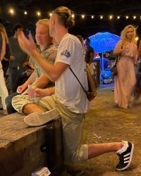 Походу это Друже Обломов и его оператор Серёга. Очень похожи :D