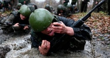 Как же сложно бабам жить. Бедненькие...