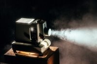 Помню как жестоко тормозил контупер, когда поставил "тень Чернобыля" - играть хотелось до ужаса, а шарманку апгрейдить после армии не на что))
щас если воткнуть второго сталкера, мой комп будет чувствовать себя диапроектором.
- Следующий слайд, пожалуйста!