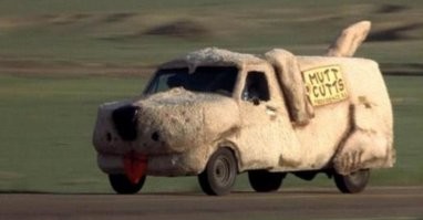 Белый и пушистый: Ким Кардашьян украсила свой Lamborghini Urus шерстью