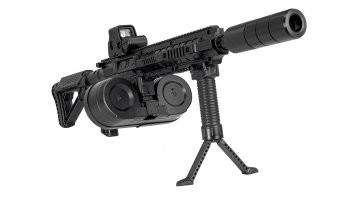 я бы предпочел примерно такой с коллиматором и глушителем.