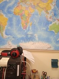 висит на стенке с 2001 года