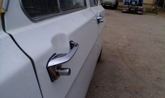 собрали кучу машин с однотипными замками.
пусть вот эту откроет!