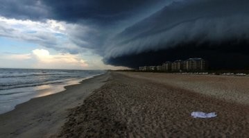 Невероятные фото охотника за бурями