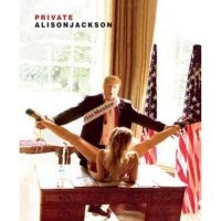 Элисон Джексон - вообще занятный тролль со своими работами.