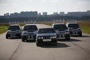 Обвес от Liberty Walk для маленького Suzuki Jimny, вдохновленный «Гелендвагеном»