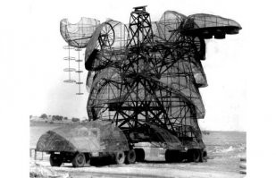 ТОП-7 "адских" машин и костюмов советской фантастики: кто придумал это чудо