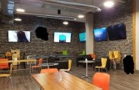 Ой, наверное, тоже Темнейший довёл? 

"Наш босс недавно заменил ТВ-панели в комнате отдыха на еще более большие. Ирония в том, что большинство наших работников получают на уровне прожиточного минимума и живут в долг".