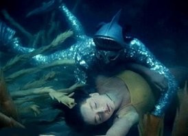 "Человек-амфибия"-для исполнителя главной роли Владимира Коренева было создано два костюма Ихтиандра. В одном он снимался в подводных сценах, другой надевал для надводных сцен на суше. Для костюма Ихтиандра нужна была ткань, которая была бы достаточно плотной и не растягивалась в воде. После долгих поисков остановились на той, из которой шили плотные женские колготки. Для изготовления чешуек использовали старую белую киноплёнку. Всего было вырублено 10 000 штук, которых хватило на четыре костюма. Они были покрашены водостойкой перламутровой краской, вручную поодиночке нашиты на комбинезон.