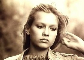 Олеся Судзиловская, фильм Посредник, 1990 год