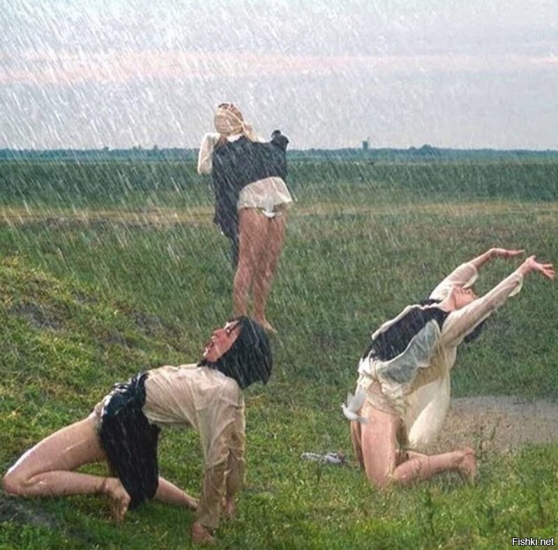 Марина Абрамович

«Женщины под дождем»