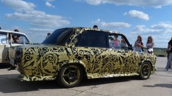 Фарфоровая ваза династии Цин