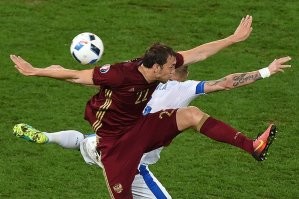 Ни чё вы во внешней политике не понимаете. Миф про  злобного всемогущего медведя с которым они сообща до сих пор воевали, остался позади. Это как с сыном в футбол играть если не поддаваться а выигрывать в чистую, обидится и играть больше не будет, доверять перестанет, начнёт деньги из карманов тырить.