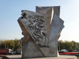 Памятник Подольским курсантам