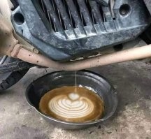 Видел я подобное "капучино", когда пробило прокладку головки блока...