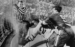 №9 Горди "Mr. Hockey" Хоу