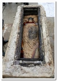 Автор, ну тродно было погуглить картинки к посту?
Мумия из Тайчжоу