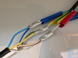 ну я исхожу из того, что почему-то нужно было именно такое решение. мне оно тоже кажется странным, но что есть

т.е. предподожим, что использовалась бы какая-то нестандартная вилка и надо именно нарастить провод
как времянка вариант с фото ок, но на какое-то длинное время уж лучше так