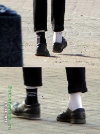 "Носок, должен быть, или синий или черный"