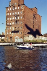 Голубь мира пролетел... С открытым бомболюком...