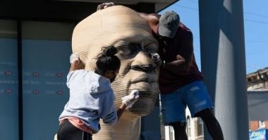 Я думал это дно, пока снизу не постучали...