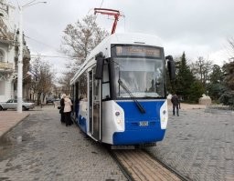 Узкоколейный трамвай Евпатории. Старый и новый.