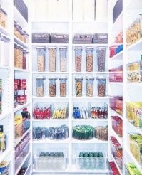 такая кладовая, в любом магазине,вот кладовая.
