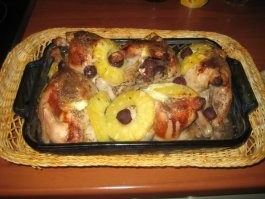 Рыба и мясо. Цвет рыбы подозрительный.  Что тут буржуйского?
Вот истинно буржуйское ...