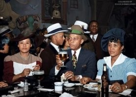 Таверна - негританская! Зачем нас заставлять жить по американским стандартам?!
Негритянская таверна! То есть для негров.