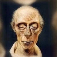 Ну, для 67 лет в те времена, Рамзес неплохо сохранился. Причём семитские черты на лице налицо.